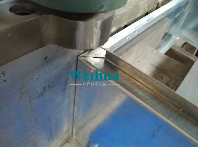 電表箱冷彎成型設(shè)備